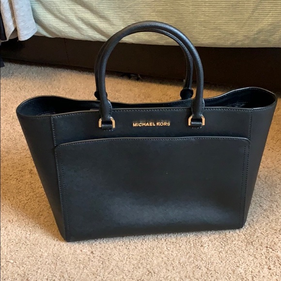 Michael kors purse - great for work/school - Picture 3 of 6